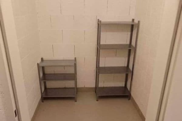 Pronájem garáže 3 m², U Radosti, Prague Pronájem garáže 3 m², U Radosti, Prague