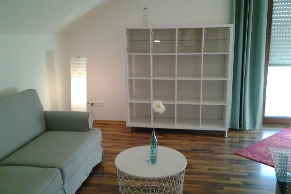 Pronájem bytu 2+1 53 m², Nürnbergerstrasse 97, Ingolstadt, Bavorsko Pronájem bytu 2+1 53 m², Nürnbergerstrasse 97, Ingolstadt, Bavorsko