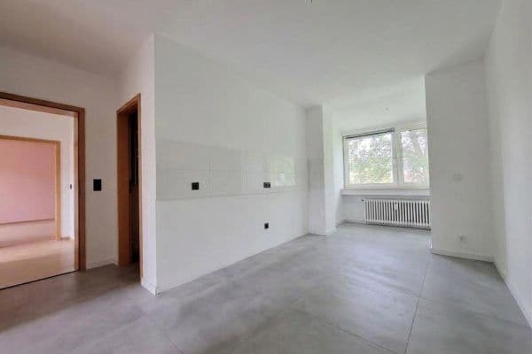 Pronájem bytu 4+kk 98 m², Gleisstraße 36, Essen, Severní Porýní-Vestfálsko Pronájem bytu 4+kk 98 m², Gleisstraße 36, Essen, Severní Porýní-Vestfálsko