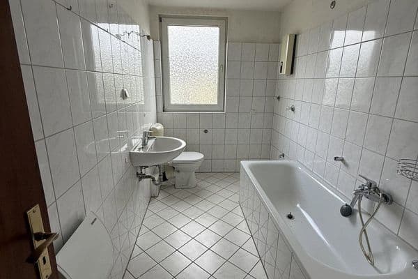 Pronájem bytu 3+1 86 m², Buddestraße 14, Essen Pronájem bytu 3+1 86 m², Buddestraße 14, Essen