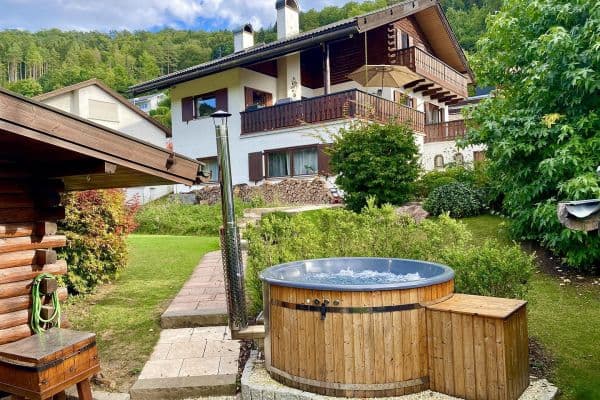 Prodej domu 190 m², pozemek 865 m², Wildberg Prodej domu 190 m², pozemek 865 m², Wildberg