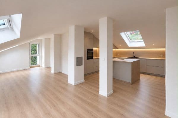 Pronájem bytu 4+1 80 m², Memelstraße 30, Eberbach Pronájem bytu 4+1 80 m², Memelstraße 30, Eberbach