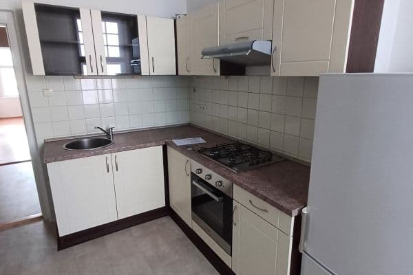Pronájem bytu 2+kk 37 m², Madridská, Praha Pronájem bytu 2+kk 37 m², Madridská, Praha