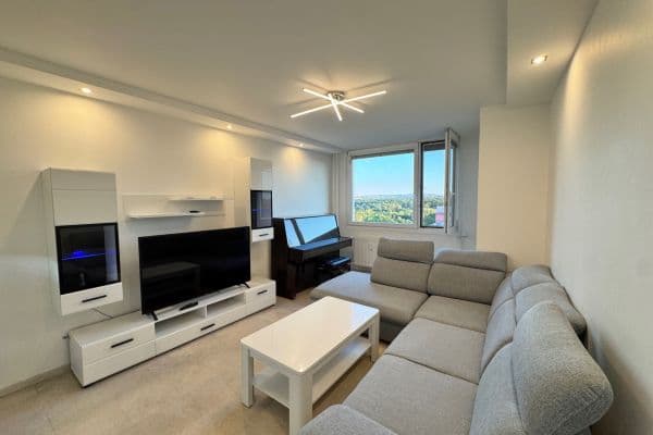Pronájem bytu 3+1 65 m², Štichova, Praha Pronájem bytu 3+1 65 m², Štichova, Praha