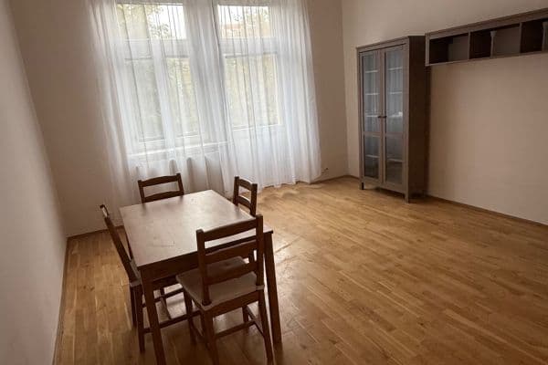 Pronájem bytu 2+1 85 m², Ruská, Praha Pronájem bytu 2+1 85 m², Ruská, Praha
