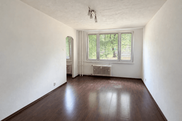Prodej bytu 3+1 55 m², Varnsdorfská, Praha Prodej bytu 3+1 55 m², Varnsdorfská, Praha