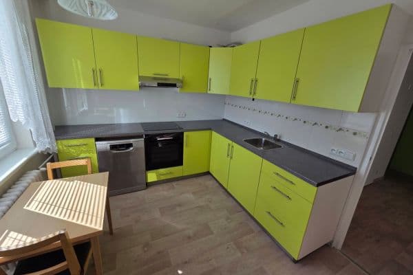 Prodej bytu 3+1 72 m², Blatnická, Brno Prodej bytu 3+1 72 m², Blatnická, Brno