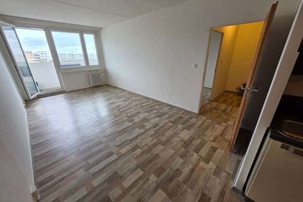 Prodej bytu 2+kk 56 m², V Hůrkách, Praha Prodej bytu 2+kk 56 m², V Hůrkách, Praha