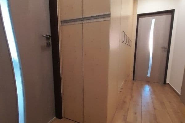 Pronájem bytu 3+1 71 m², Rákosníkova, Neveklov Pronájem bytu 3+1 71 m², Rákosníkova, Neveklov