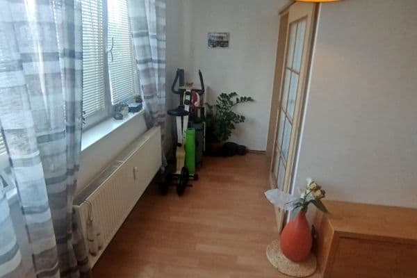 Prodej bytu 1+kk 36 m², Hnězdenská, Praha Prodej bytu 1+kk 36 m², Hnězdenská, Praha