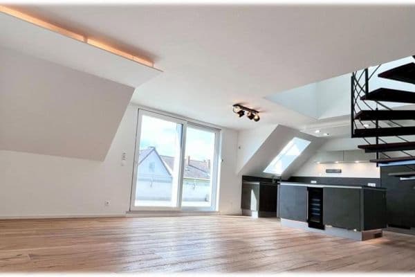Prodej bytu 3+kk 97 m², Sommerberstrasse 6, Gäufelden Prodej bytu 3+kk 97 m², Sommerberstrasse 6, Gäufelden