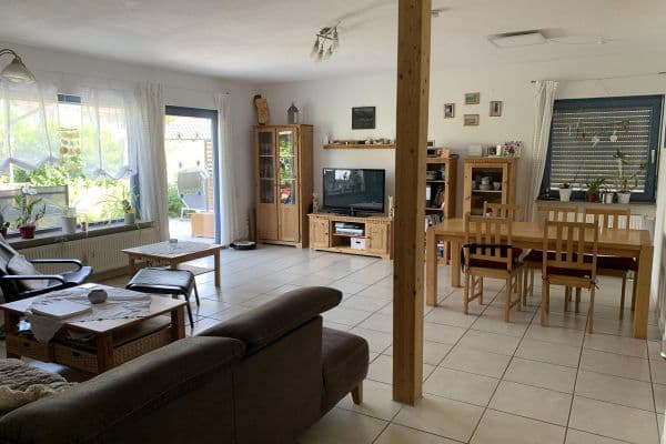 Prodej domu 198 m², pozemek 654 m², Straubenhardt, Bádensko-Württembersko Prodej domu 198 m², pozemek 654 m², Straubenhardt, Bádensko-Württembersko