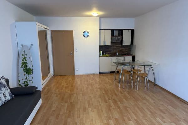 Prodej bytu 1+kk 41 m², Kabešova, Praha Prodej bytu 1+kk 41 m², Kabešova, Praha