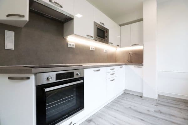 Pronájem bytu 2+1 64 m², Pezinská, Mladá Boleslav Pronájem bytu 2+1 64 m², Pezinská, Mladá Boleslav