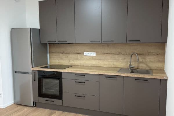 Pronájem bytu 2+kk 58 m², U Engerthu, Kladno, Středočeský kraj Pronájem bytu 2+kk 58 m², U Engerthu, Kladno, Středočeský kraj