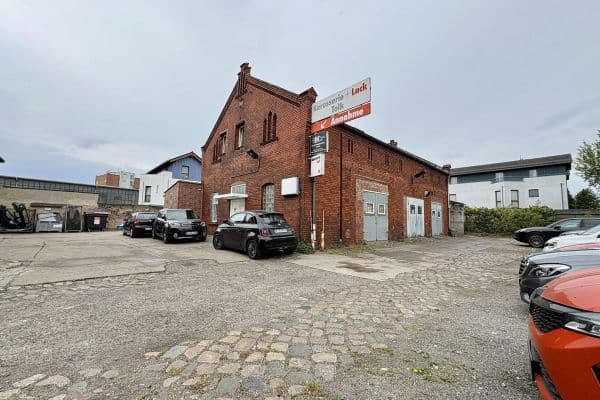 Pronájem nebytového prostoru 753 m², Siegfried-Berger-Straße 5, Berlin, Berlín Pronájem nebytového prostoru 753 m², Siegfried-Berger-Straße 5, Berlin, Berlín