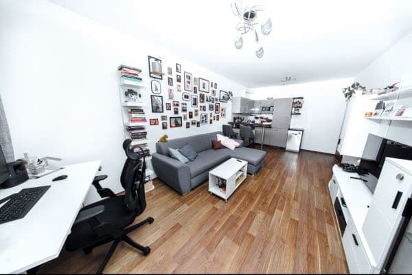 Pronájem bytu 2+kk 50 m², Makedonská, Praha Pronájem bytu 2+kk 50 m², Makedonská, Praha