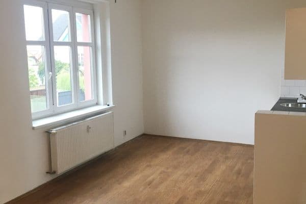 Pronájem bytu 1+kk 24 m², Pod Sychrovem Ⅰ, Praha Pronájem bytu 1+kk 24 m², Pod Sychrovem Ⅰ, Praha
