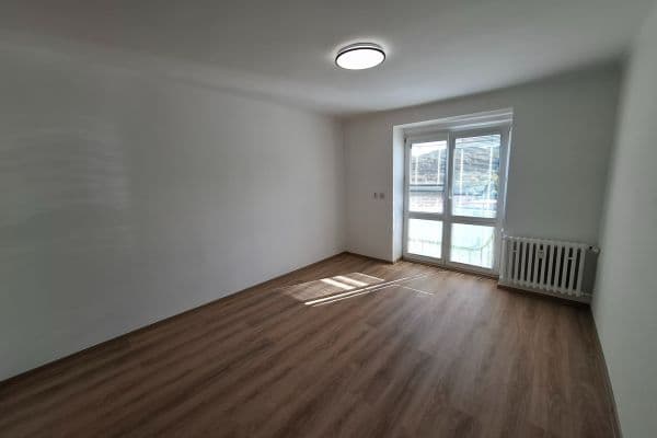 Pronájem bytu 2+1 49 m², Jaselská, Beroun Pronájem bytu 2+1 49 m², Jaselská, Beroun