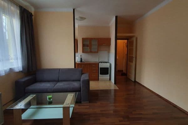 Pronájem bytu 2+kk 38 m², Humpolecká, Praha Pronájem bytu 2+kk 38 m², Humpolecká, Praha