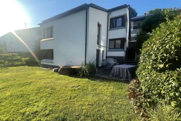 Prodej domu 162 m², pozemek 662 m², Elzach, Bádensko-Württembersko Prodej domu 162 m², pozemek 662 m², Elzach, Bádensko-Württembersko