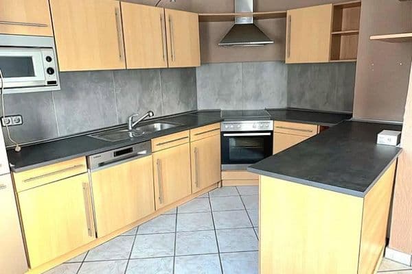 Pronájem bytu 3+1 83 m², Kirchenstraße 34, Beindersheim Pronájem bytu 3+1 83 m², Kirchenstraße 34, Beindersheim