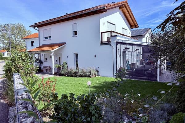 Prodej domu 195 m², pozemek 316 m², Brunnthal, Bavorsko Prodej domu 195 m², pozemek 316 m², Brunnthal, Bavorsko