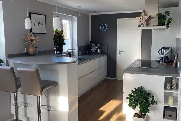 Prodej bytu 4+1 120 m², Marktstraße 10, Kipfenberg, Bavorsko Prodej bytu 4+1 120 m², Marktstraße 10, Kipfenberg, Bavorsko