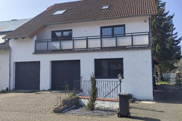 Prodej domu 261 m², pozemek 641 m², Düren, Severní Porýní-Vestfálsko Prodej domu 261 m², pozemek 641 m², Düren, Severní Porýní-Vestfálsko