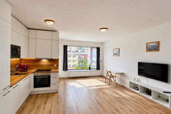 Prodej bytu 1+kk 44 m², Vyletalova, Praha, Praha Prodej bytu 1+kk 44 m², Vyletalova, Praha, Praha