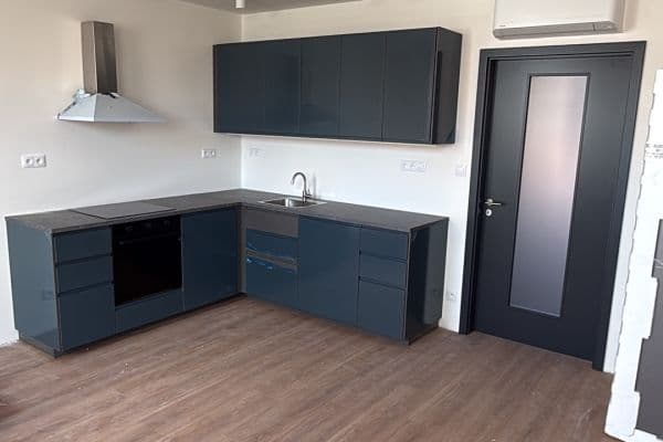 Pronájem bytu 5+1 165 m², Chodská, Praha Pronájem bytu 5+1 165 m², Chodská, Praha