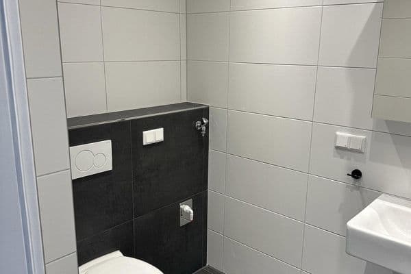 Pronájem bytu 1+1 37 m², Lessingstraße 5, Herzogenaurach Pronájem bytu 1+1 37 m², Lessingstraße 5, Herzogenaurach