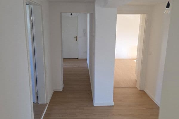 Pronájem bytu 4+1 94 m², Hindenburgstraße 72, Straubenhardt Pronájem bytu 4+1 94 m², Hindenburgstraße 72, Straubenhardt