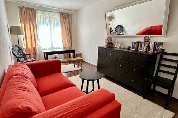 Pronájem bytu 2+1 56 m², Husova tř., České Budějovice, Jihočeský kraj Pronájem bytu 2+1 56 m², Husova tř., České Budějovice, Jihočeský kraj