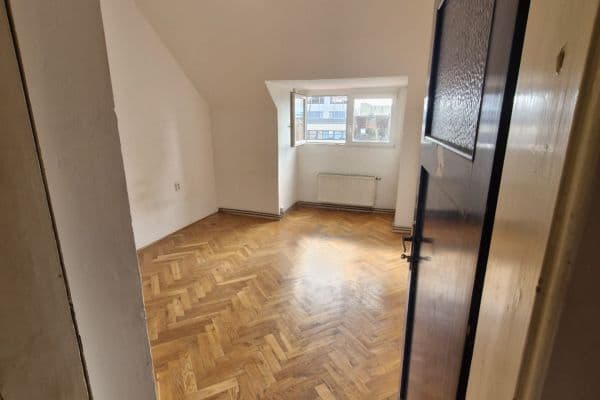 Pronájem bytu 2+1 50 m², 5. května, Praha Pronájem bytu 2+1 50 m², 5. května, Praha
