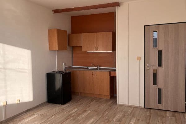Prodej bytu 1+kk 35 m², Jana Masaryka, Hradec Králové Prodej bytu 1+kk 35 m², Jana Masaryka, Hradec Králové
