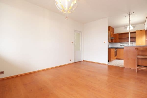 Pronájem bytu 2+kk 46 m², Višňová, Milovice Pronájem bytu 2+kk 46 m², Višňová, Milovice