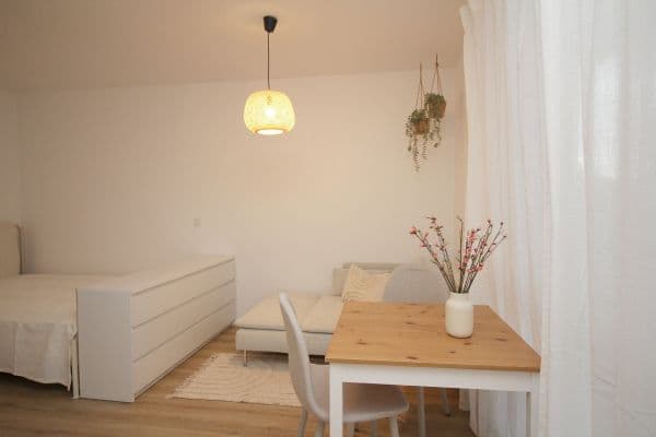 Pronájem bytu 1+1 33 m², Seehausener Allee 30, Leipzig, Sasko Pronájem bytu 1+1 33 m², Seehausener Allee 30, Leipzig, Sasko