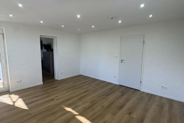 Pronájem bytu 2+1 60 m², Deschingerstr 16, Ingolstadt, Bavorsko Pronájem bytu 2+1 60 m², Deschingerstr 16, Ingolstadt, Bavorsko