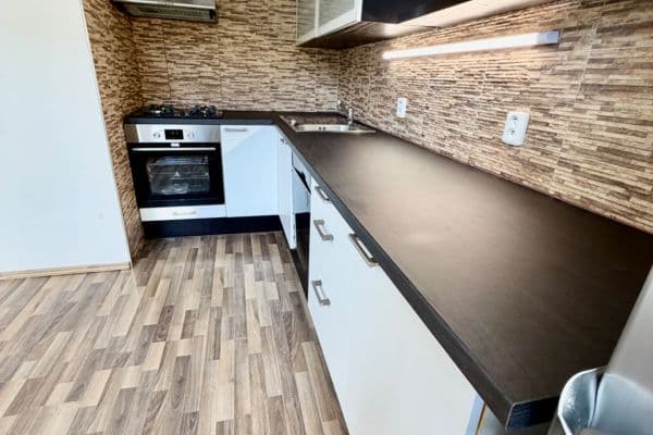 Pronájem bytu 2+1 61 m², Černého, Brno Pronájem bytu 2+1 61 m², Černého, Brno