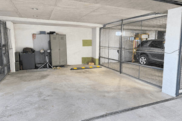 Prodej garáže 12 m², Loosova, Brno Prodej garáže 12 m², Loosova, Brno