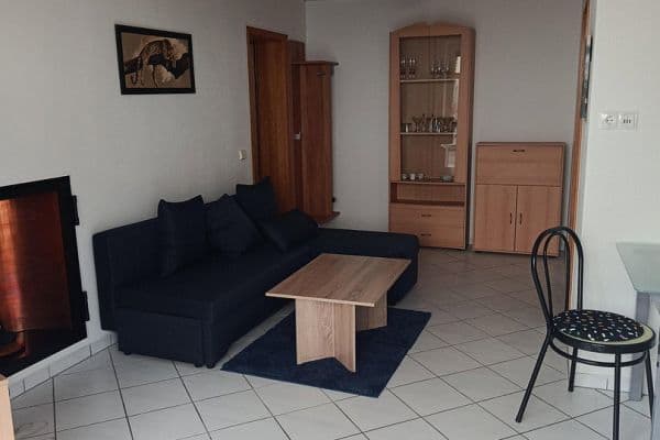 Pronájem bytu 2+1 33 m², Bendorf Pronájem bytu 2+1 33 m², Bendorf