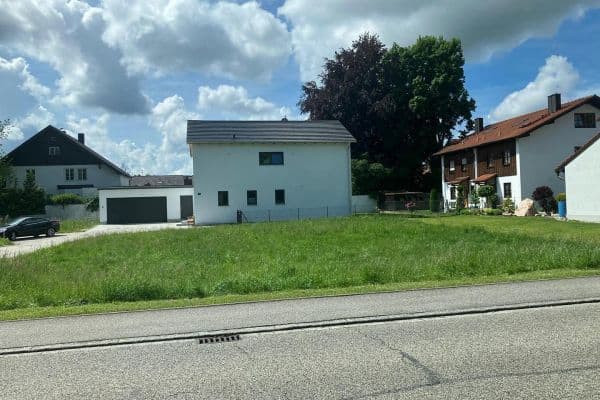 Prodej pozemku 650 m², Mobil-Oil-Straße 5, Ampfing, Bavorsko Prodej pozemku 650 m², Mobil-Oil-Straße 5, Ampfing, Bavorsko