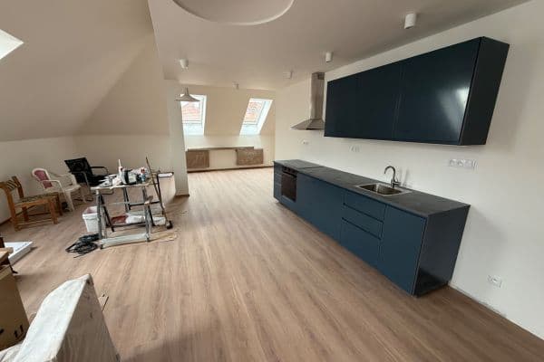 Pronájem bytu 2+kk 100 m², Chodská, Praha Pronájem bytu 2+kk 100 m², Chodská, Praha