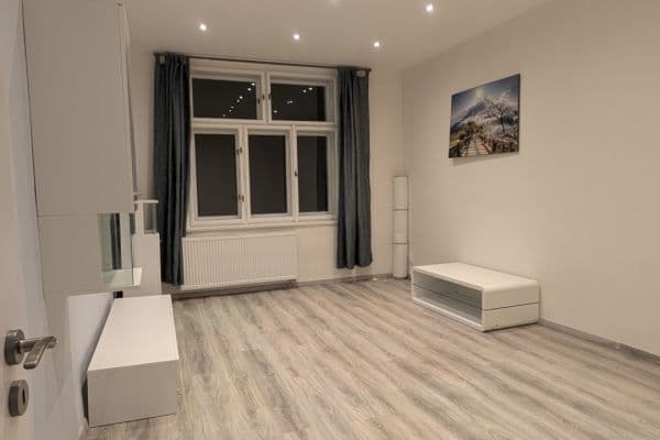 Pronájem bytu 2+1 59 m², Jaurisova, Praha Pronájem bytu 2+1 59 m², Jaurisova, Praha