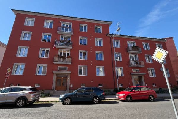 Pronájem bytu 1+kk 23 m², Partyzánská, Chomutov, Ústecký kraj Pronájem bytu 1+kk 23 m², Partyzánská, Chomutov, Ústecký kraj