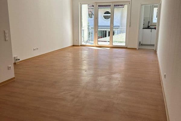 Pronájem bytu 3+1 71 m², Kirchheim unter Teck Pronájem bytu 3+1 71 m², Kirchheim unter Teck