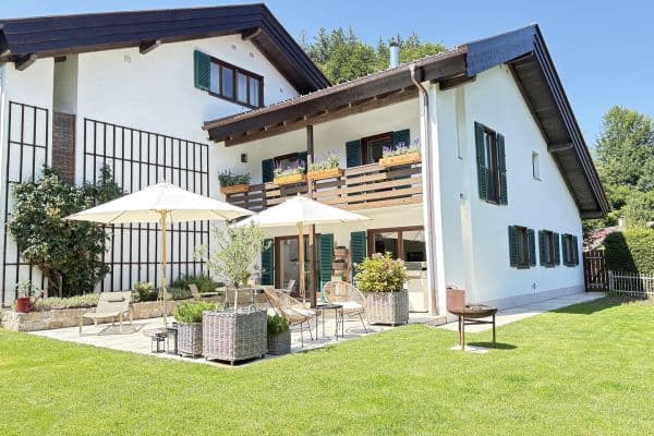 Prodej domu 138 m², pozemek 450 m², Jägerstraße 15, Bad Wiessee, Bavorsko Prodej domu 138 m², pozemek 450 m², Jägerstraße 15, Bad Wiessee, Bavorsko