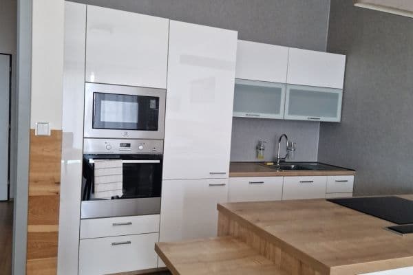 Prodej bytu 2+kk 67 m², Švýcarské nábřeží, Olomouc Prodej bytu 2+kk 67 m², Švýcarské nábřeží, Olomouc