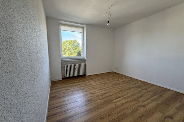 Pronájem bytu 2+1 41 m², Knappenstraße 80, Oberhausen Pronájem bytu 2+1 41 m², Knappenstraße 80, Oberhausen